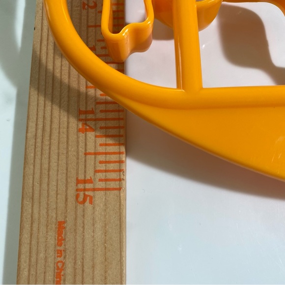 Mrs Fields Cookie Cuttables Halloween Theme Plastic Tray - Picture 9 of 11